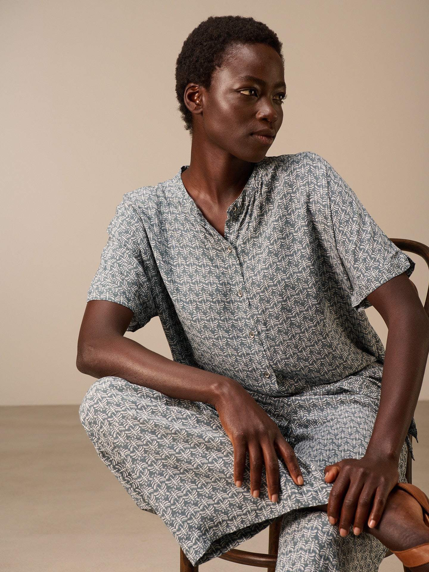 Bluse mit Stehkragen