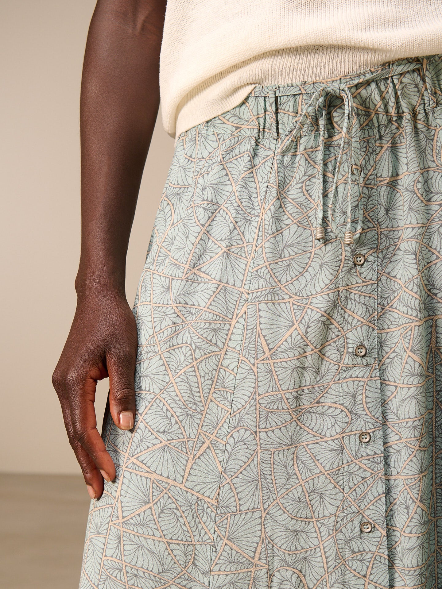 Button-up skirt