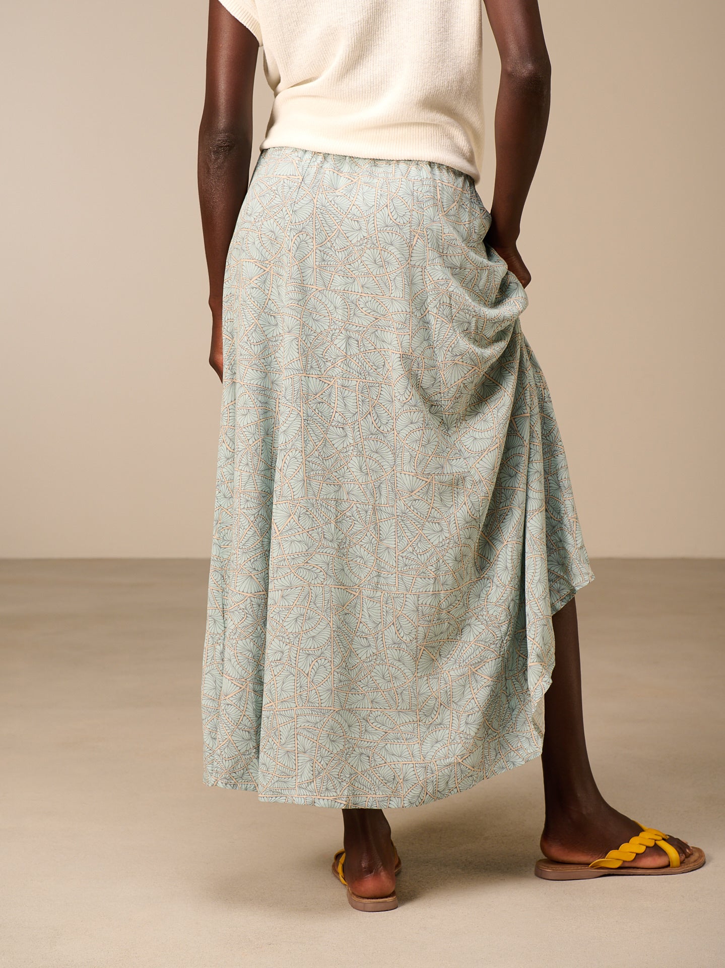 Button-up skirt