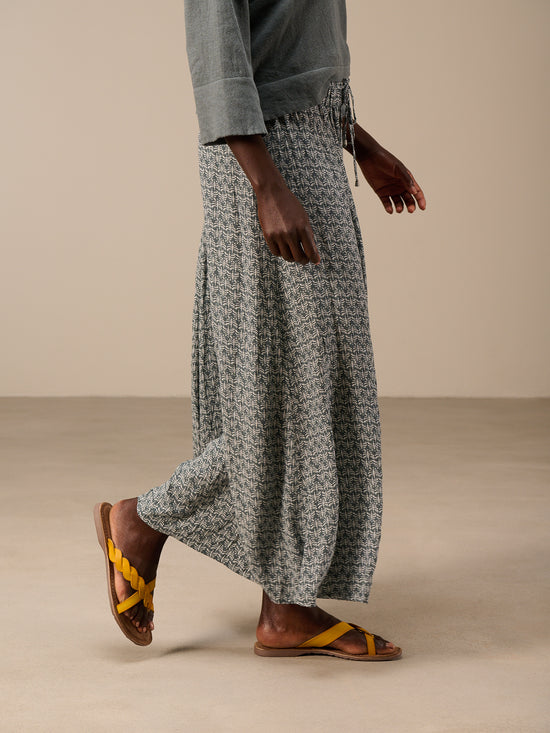 Button-up skirt