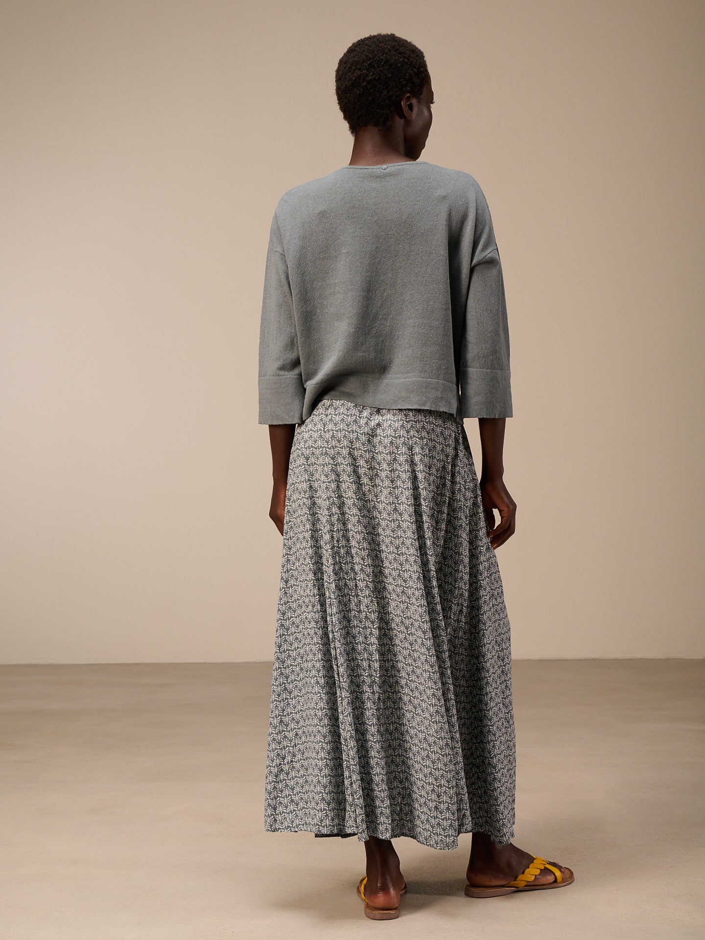 Button-up skirt