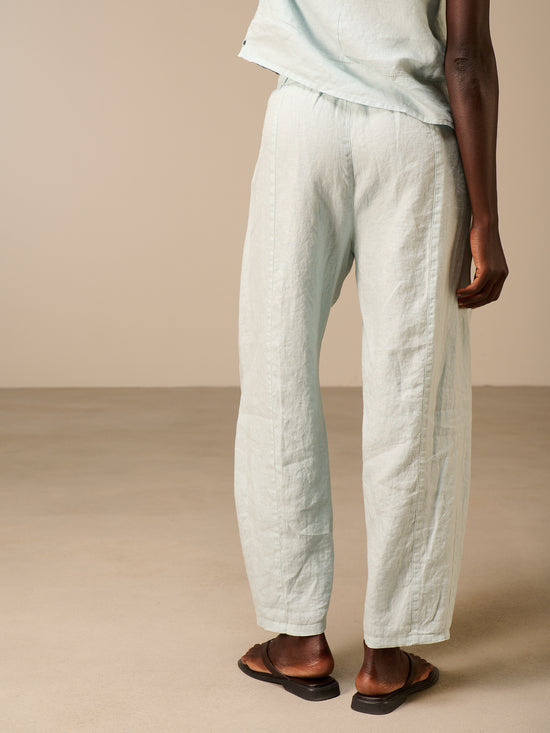 Pants with belt
