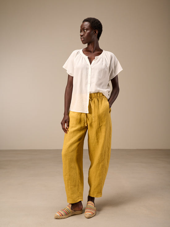 Pants with belt