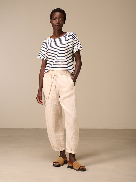 Pants with belt