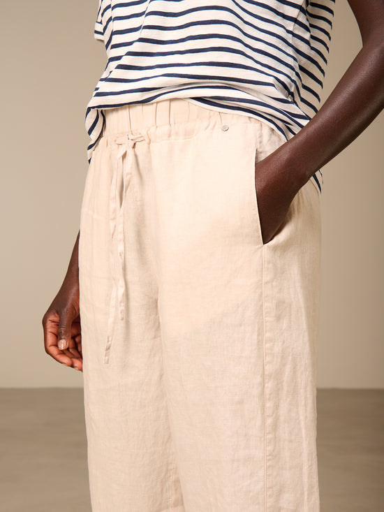 Pants with belt