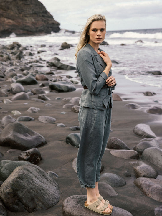 Pants with belt