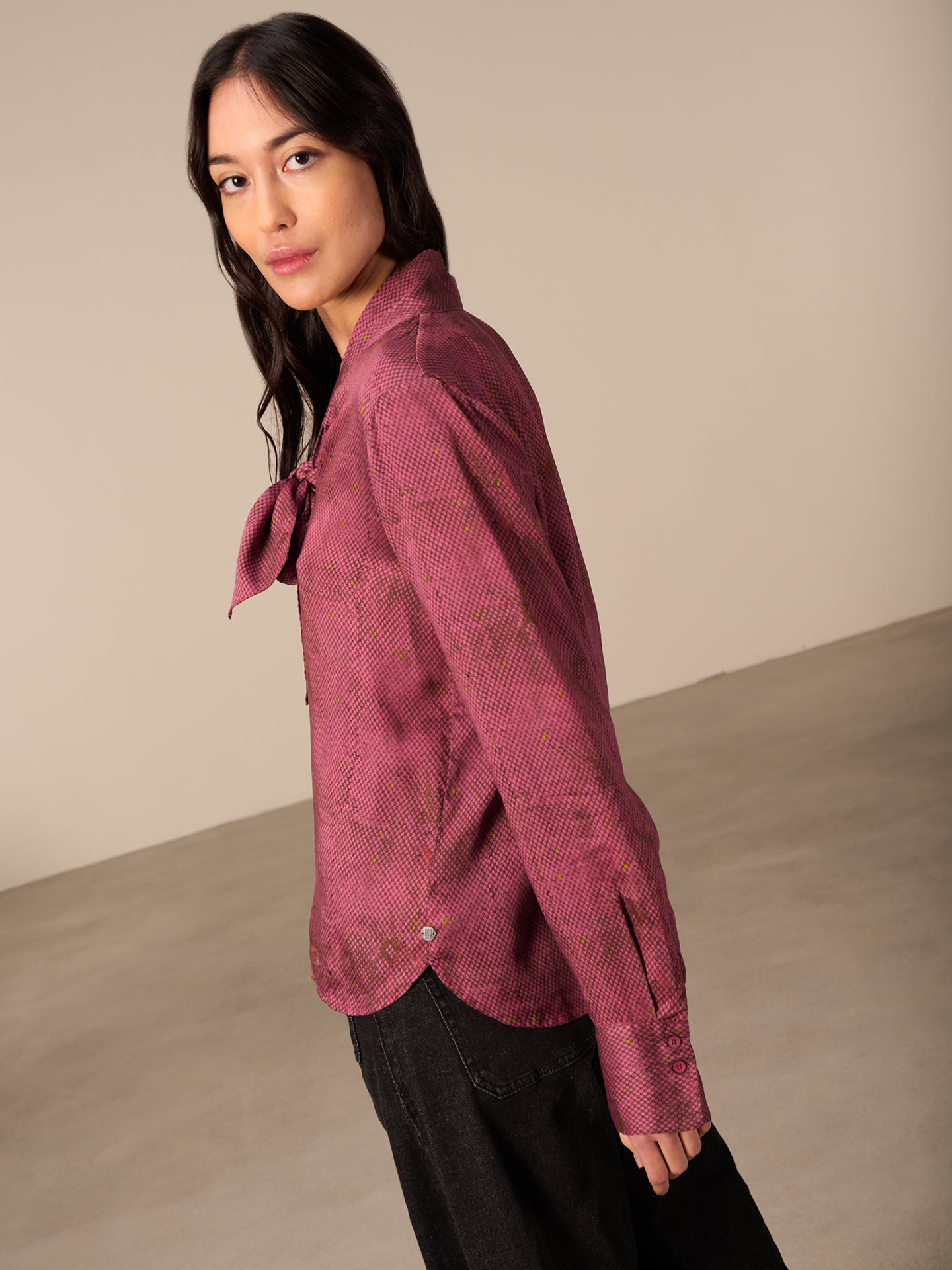 blouse à lavallière