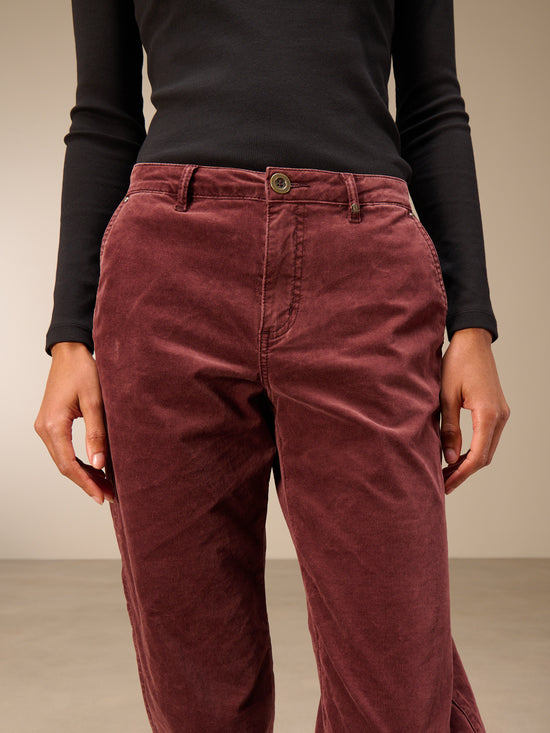 Barrel-leg trousers