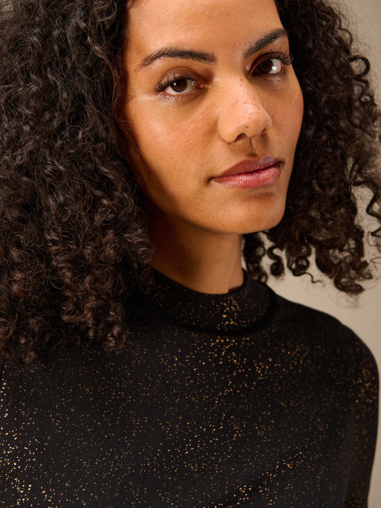 Shirt with stand-up collar