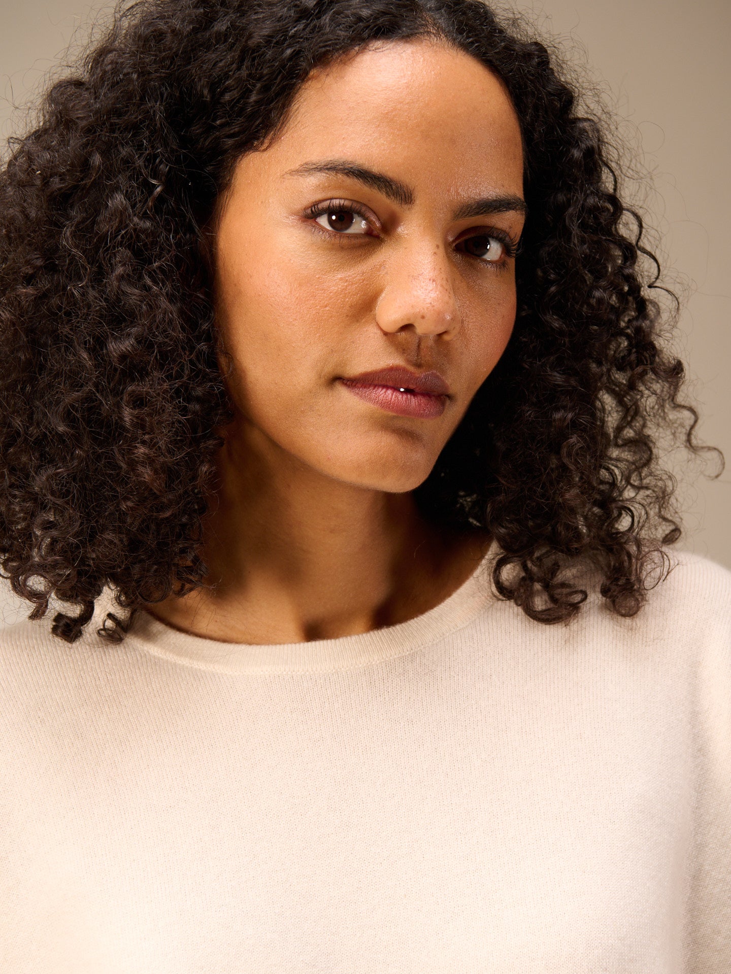 Knitted sweater with cashmere